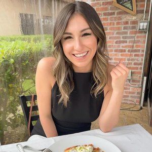 Meet your Posher, Clarissa